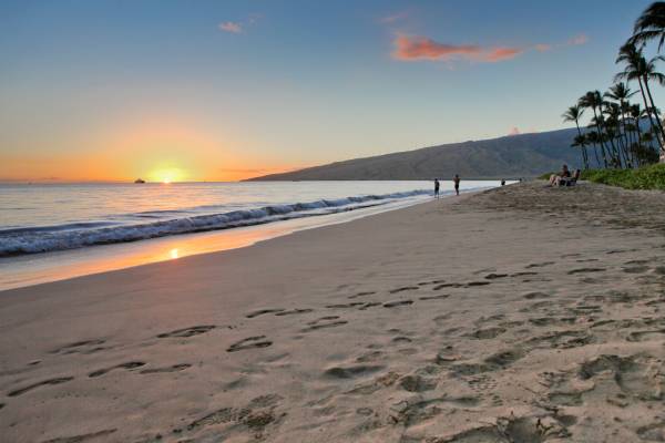 kihei-sands-beachfront-condominiums-kihei-sands-resort-maui